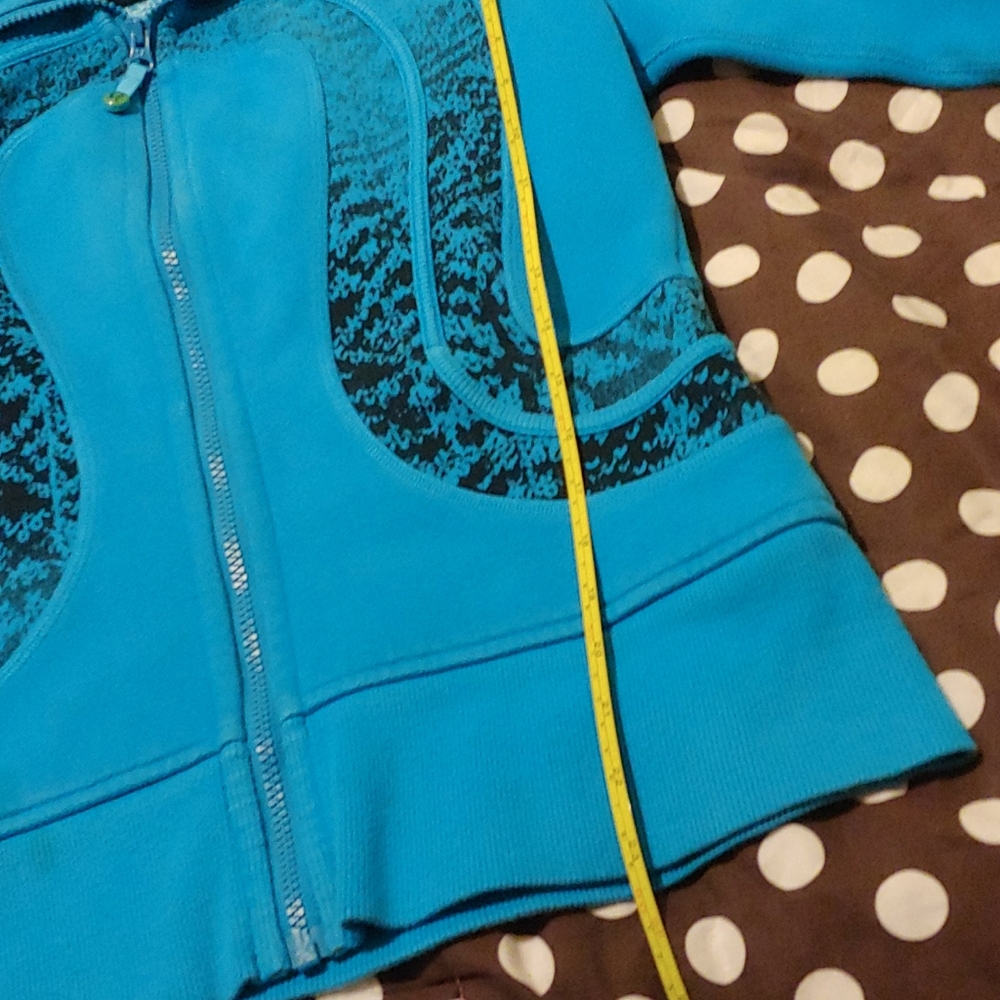 Lululemon Jacket - Picture 9 of 9